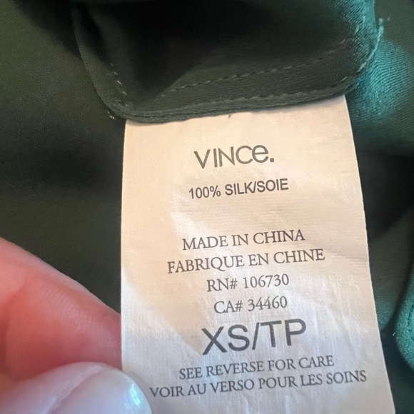COPY - VINCE Brand Green Blouse - Picture 4 of 4